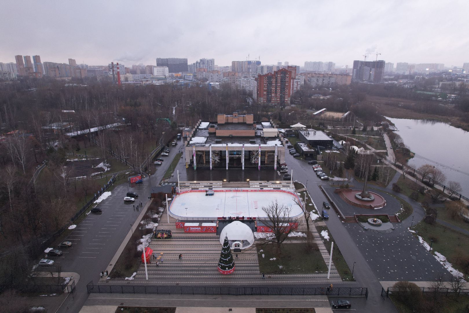 видео с коптера, мытищи, каток, зима в подмосковье,