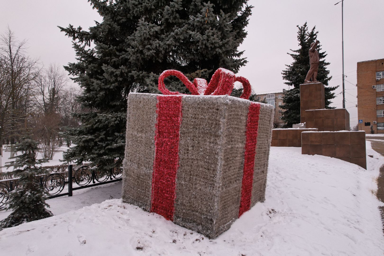 видео с коптера, зима в подмосковье, ёлка,