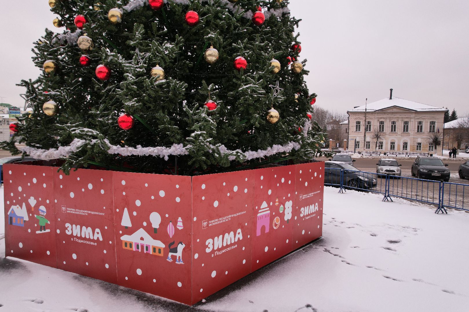 видео с коптера, зима в подмосковье, ёлка,