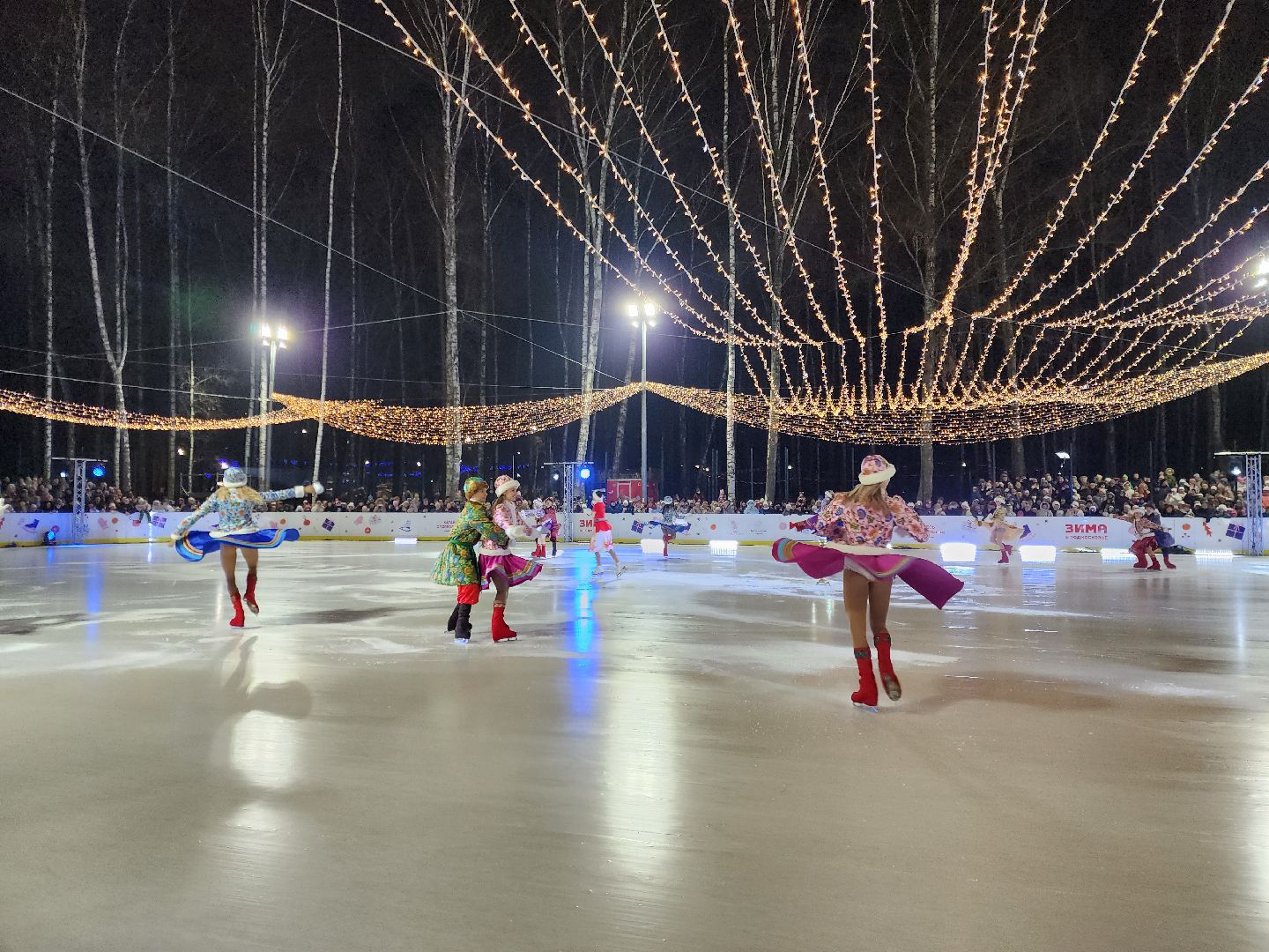 ледяное шоу, спектакль, фигуристы, фигурное катание, татьяна навка, ногонск, центральный парк, каток, жители, общество, вертикалки,