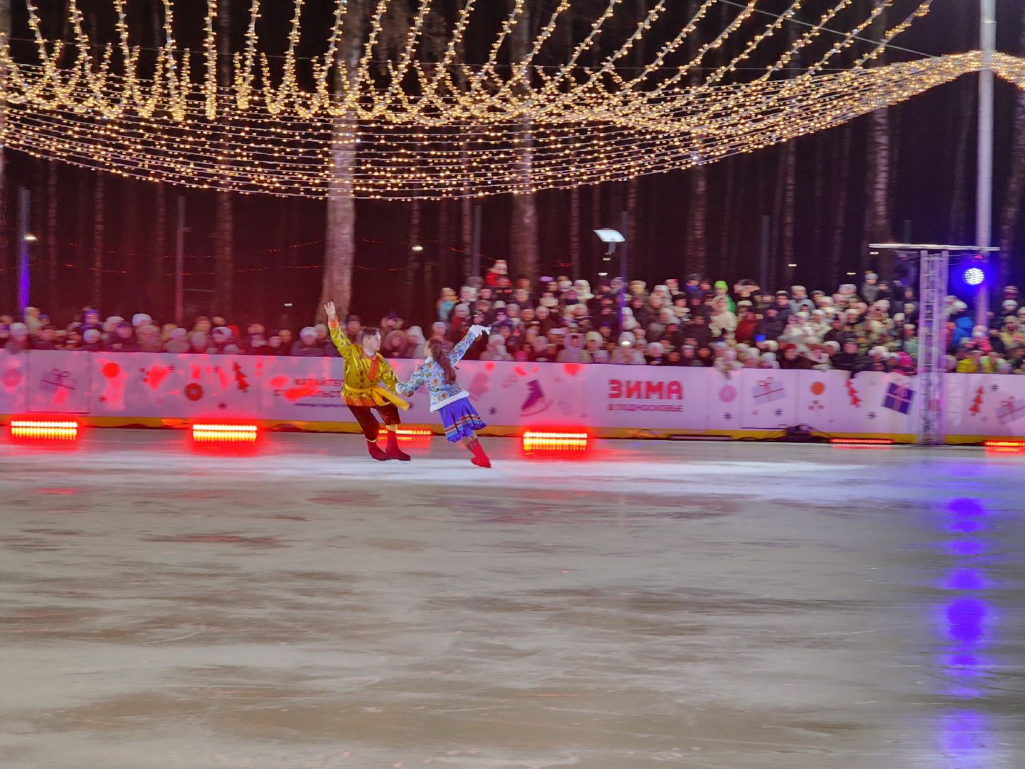ледяное шоу, спектакль, фигуристы, фигурное катание, татьяна навка, ногонск, центральный парк, каток, жители, общество, вертикалки,