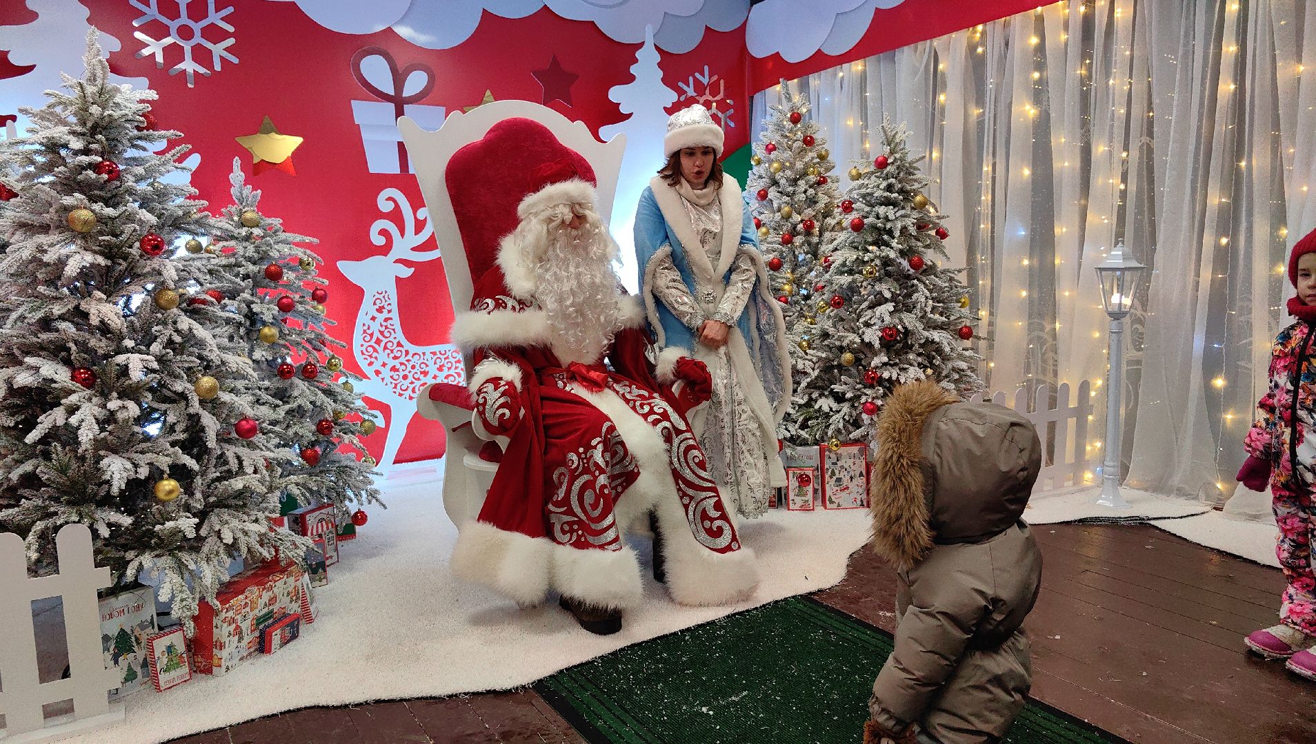 резиденция Деда Мороза, парк, Дед Мороз, снегурочка,