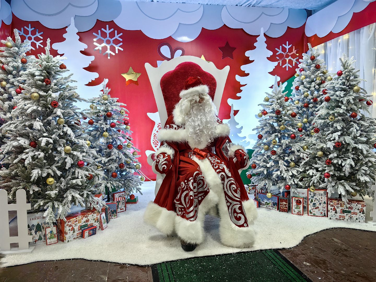 резиденция Деда Мороза, парк, Дед Мороз, снегурочка,