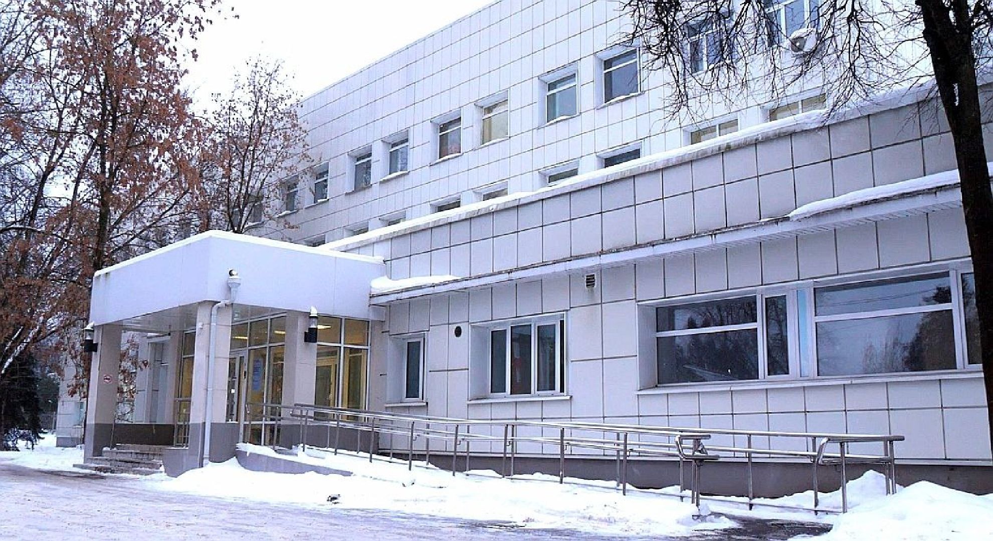 врач-травматолог, перелом, вывих, первая помощь, растяжение,