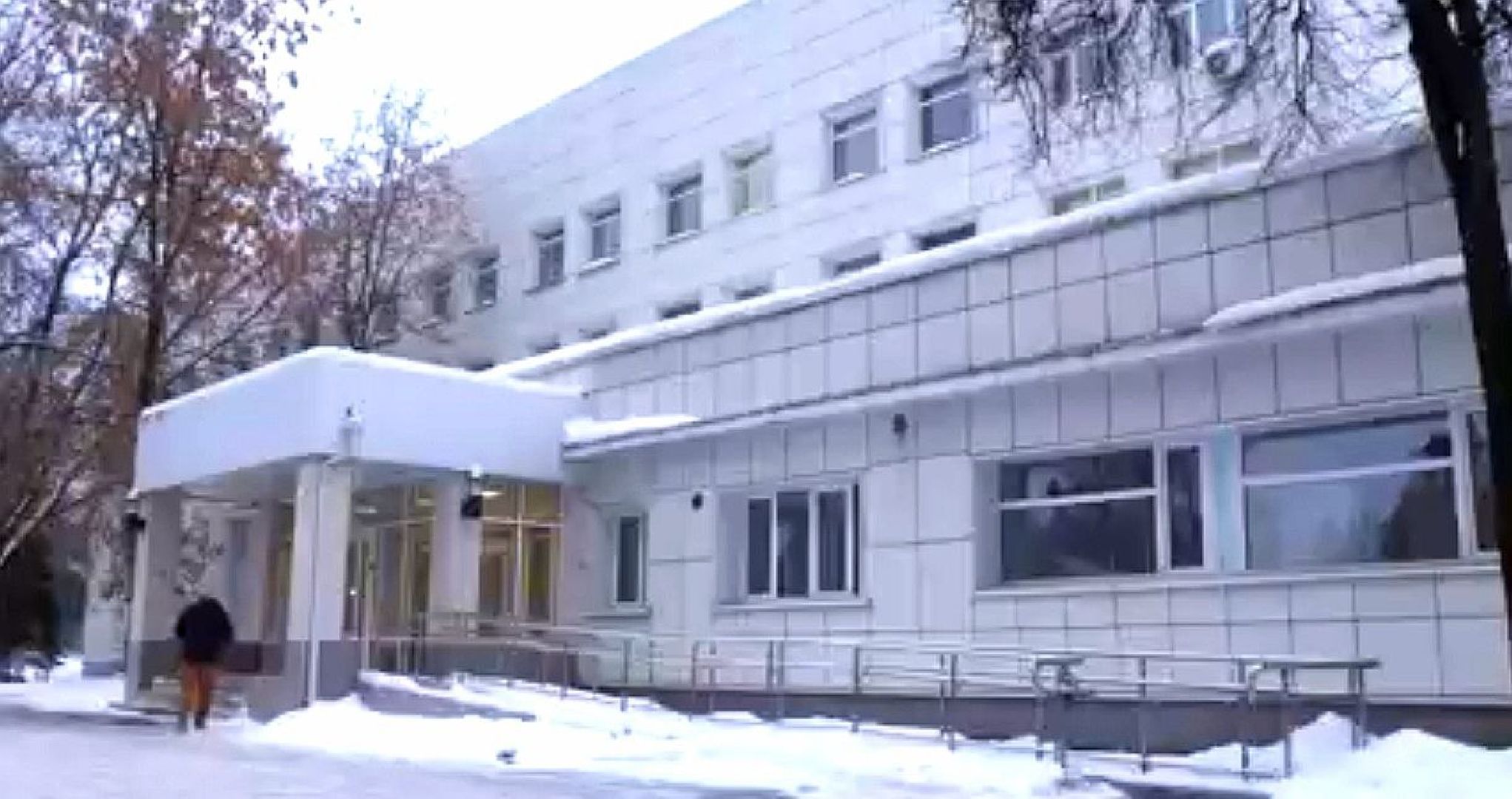 врач-травматолог, перелом, вывих, первая помощь, растяжение,