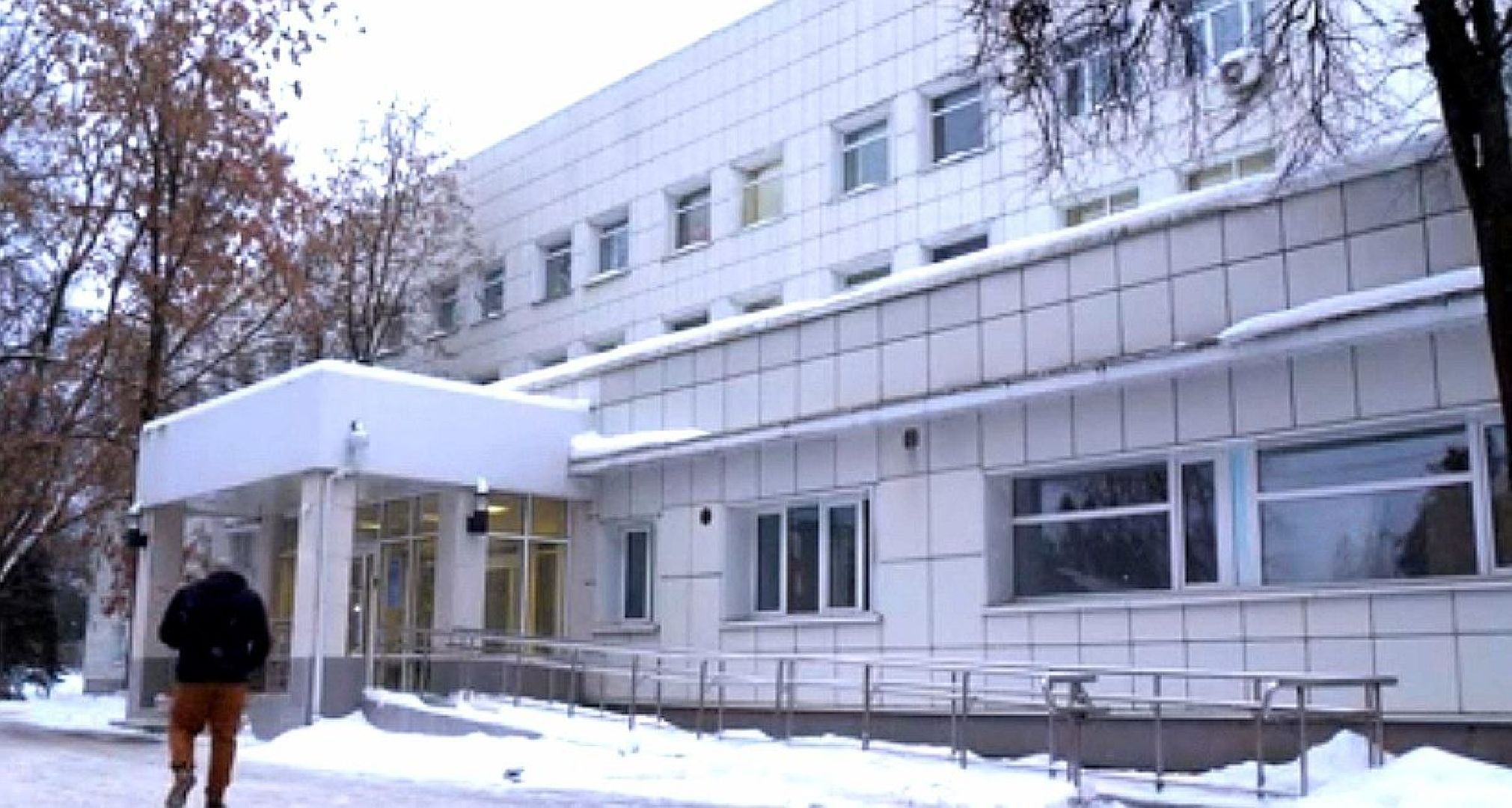 врач-травматолог, перелом, вывих, первая помощь, растяжение,