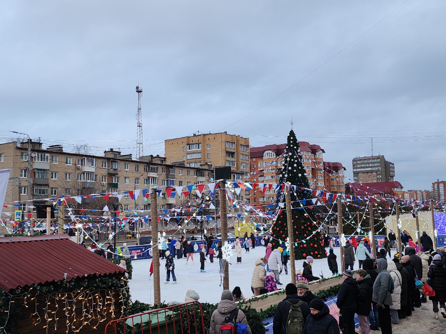 серпухов, подмосковье, каток, искусственный лед, новый год,