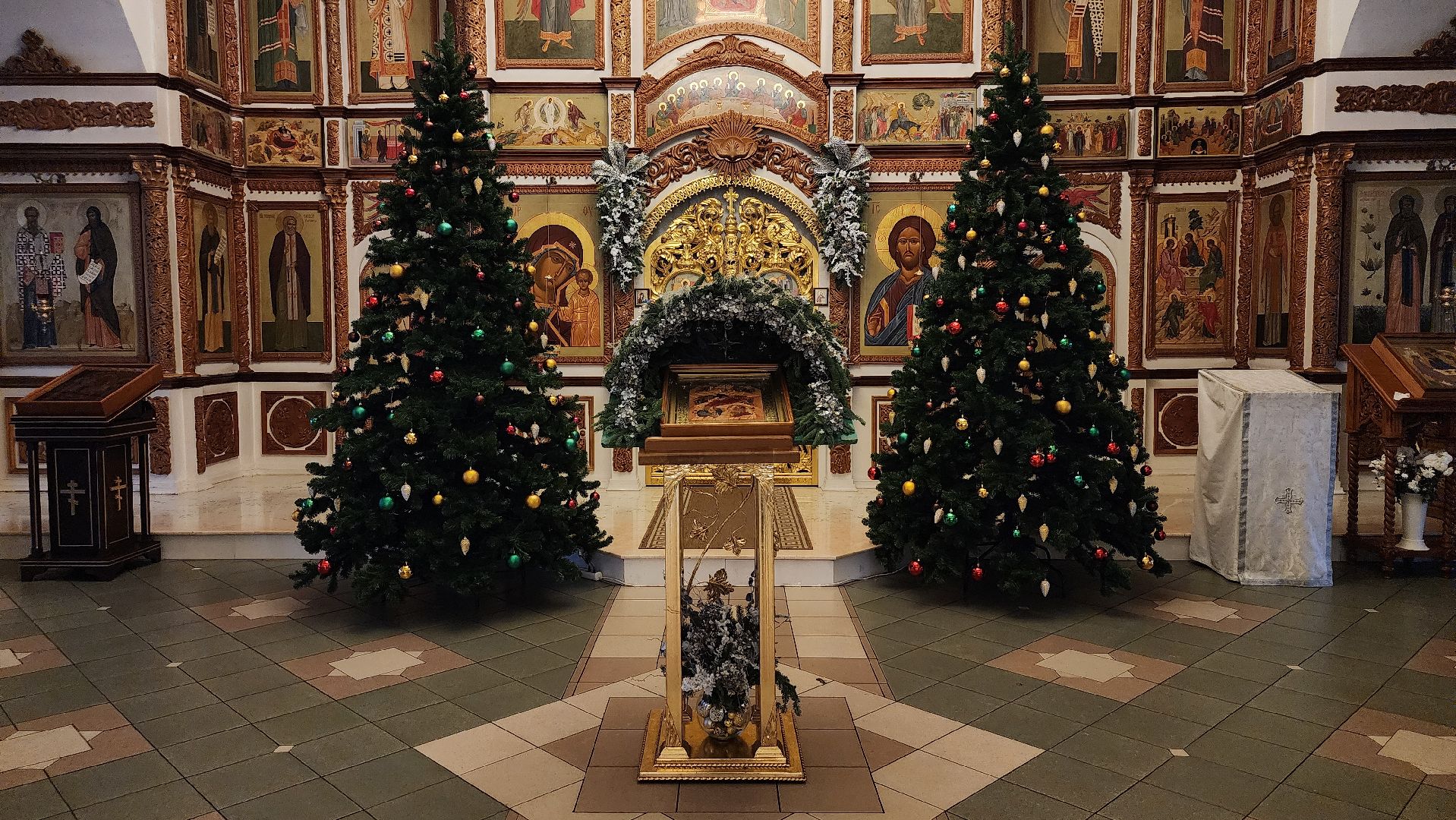 Рождество,подготовка к рождественской службе, Троицкий храм, Старая Купавна, Богородский городской округ,