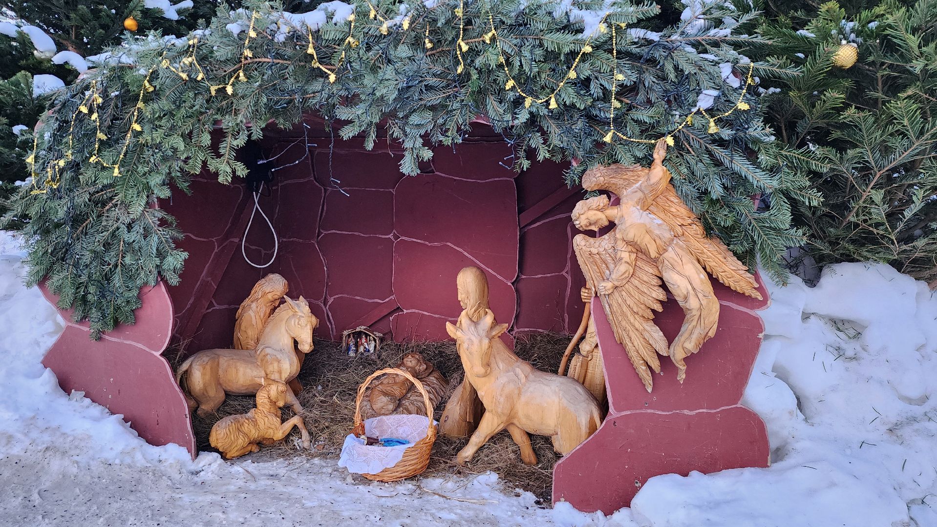 рождественская служба, рождественский сочельник, рождественский вертеп, истра, вертикалки,