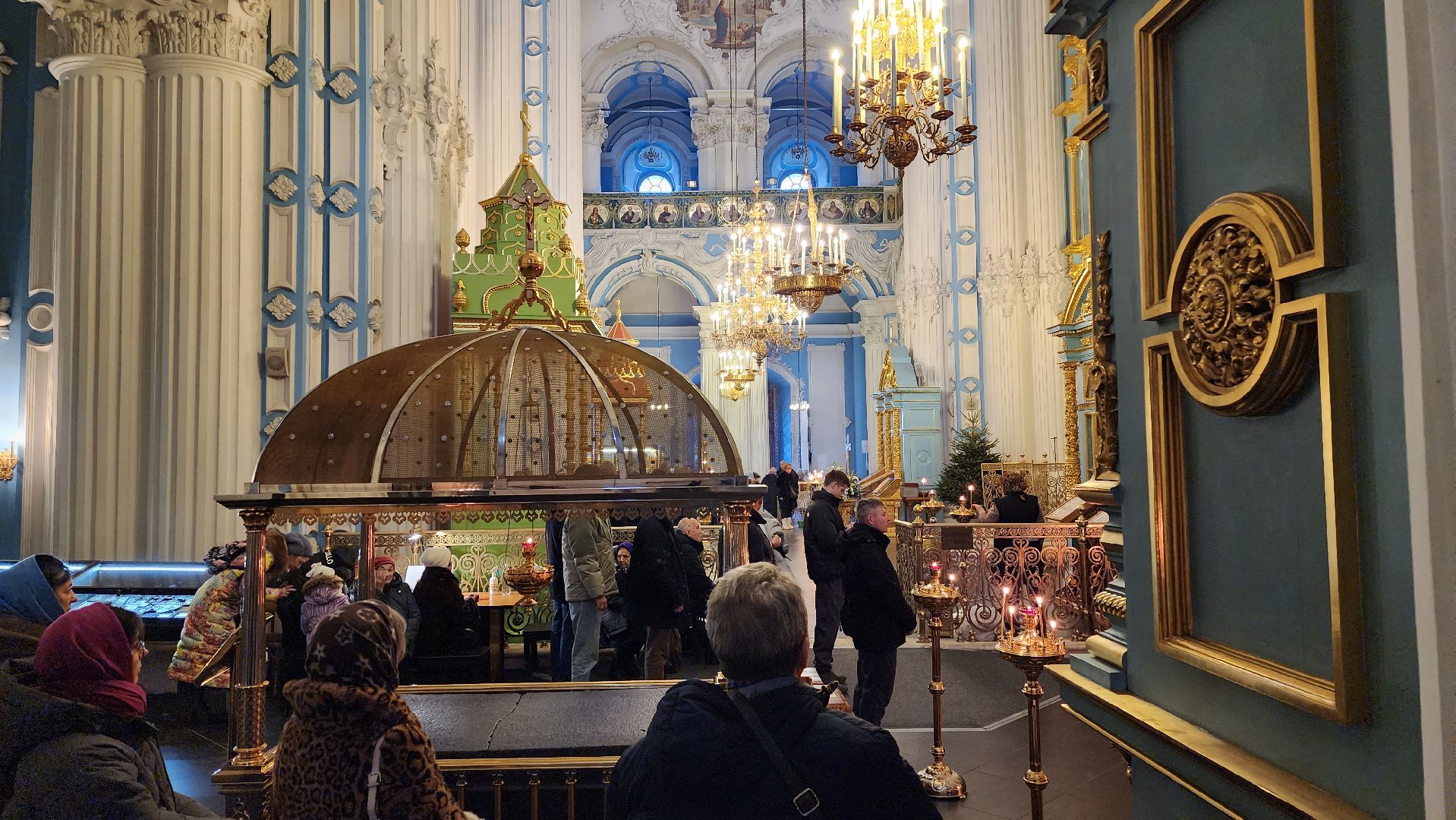 рождественская служба, рождественский сочельник, рождественский вертеп, истра, вертикалки,