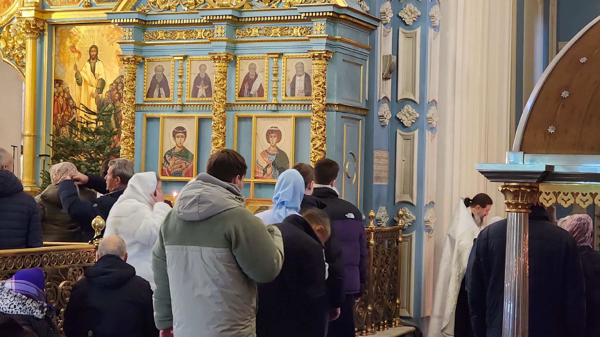 рождественская служба, рождественский сочельник, рождественский вертеп, истра, вертикалки,