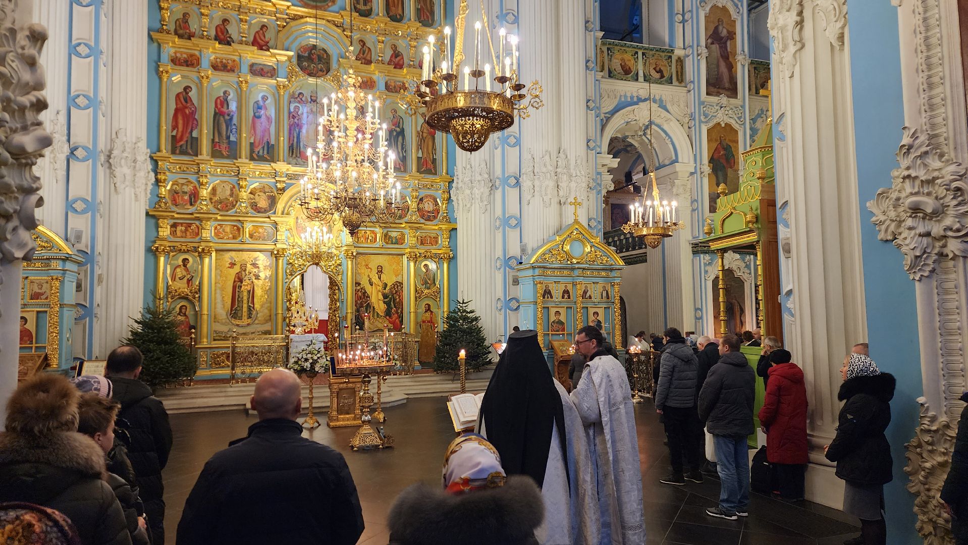 рождественская служба, рождественский сочельник, рождественский вертеп, истра, вертикалки,