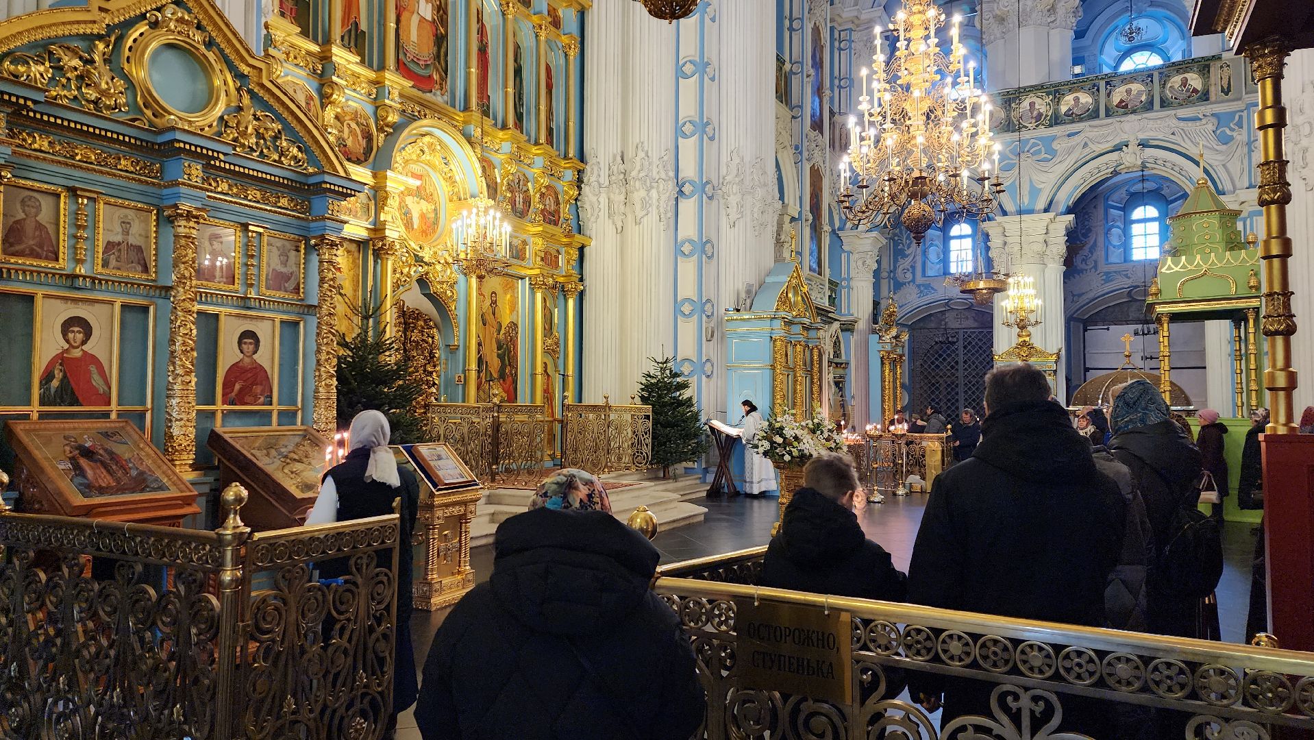 рождественская служба, рождественский сочельник, рождественский вертеп, истра, вертикалки,