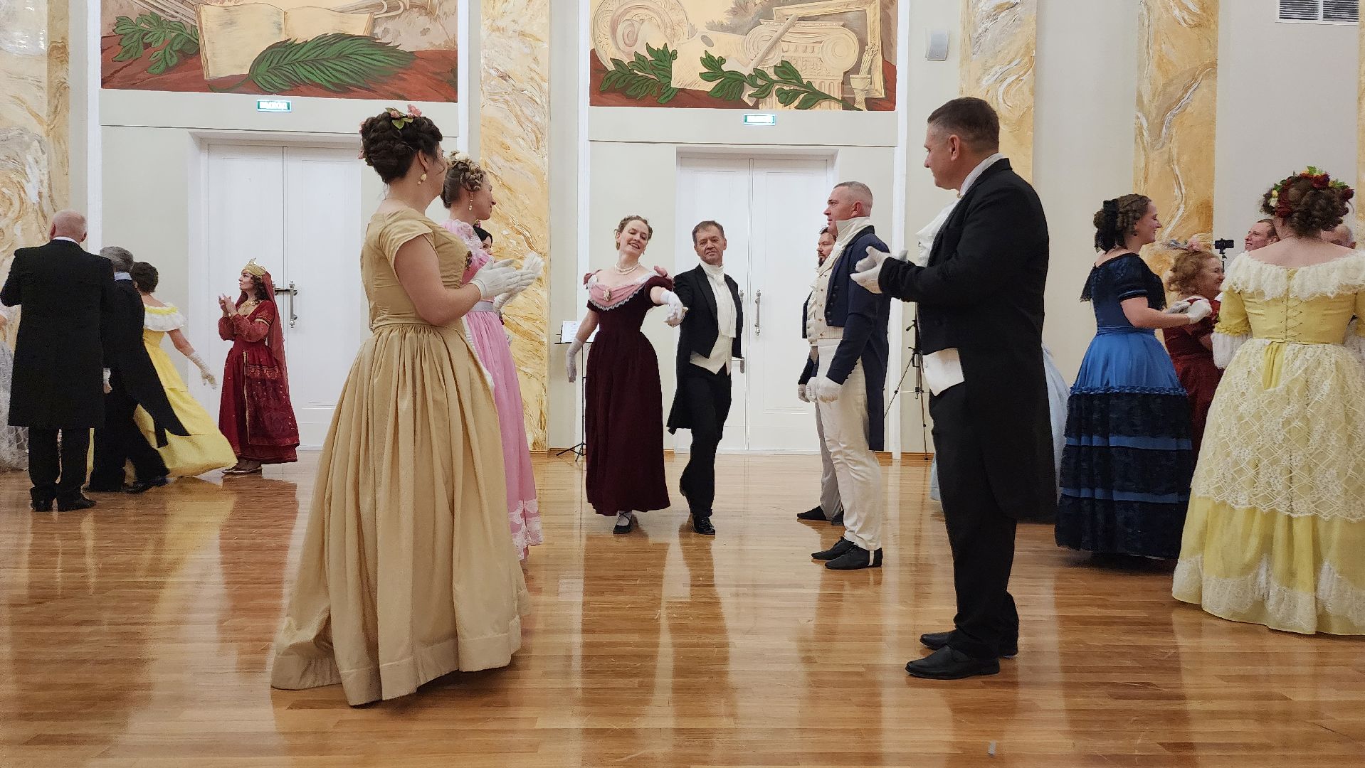 ступино, балы в подмосковье, культура подмосковья,