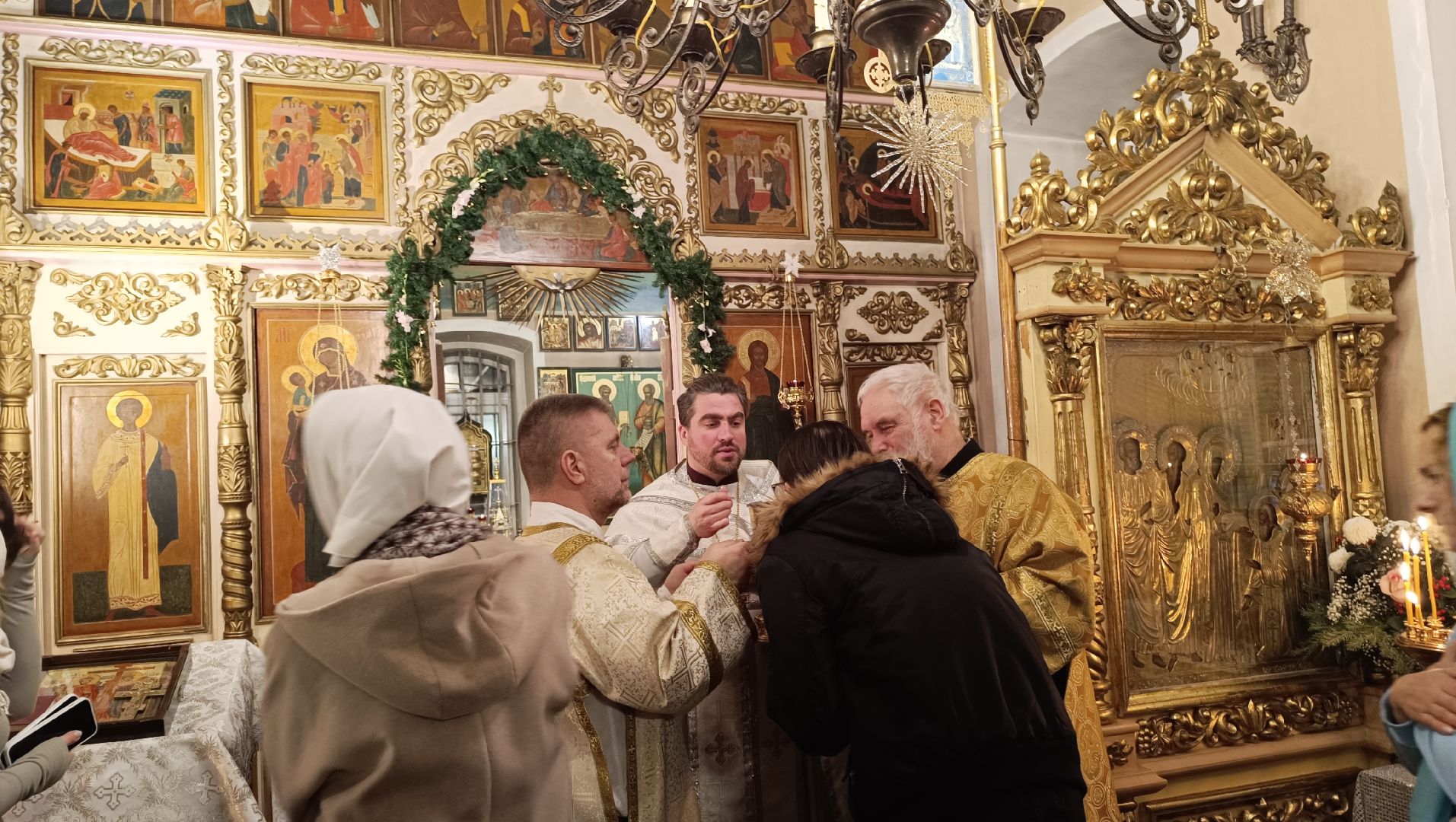 рождество христово, храм, лобня, рождественская служба, вертикалки,