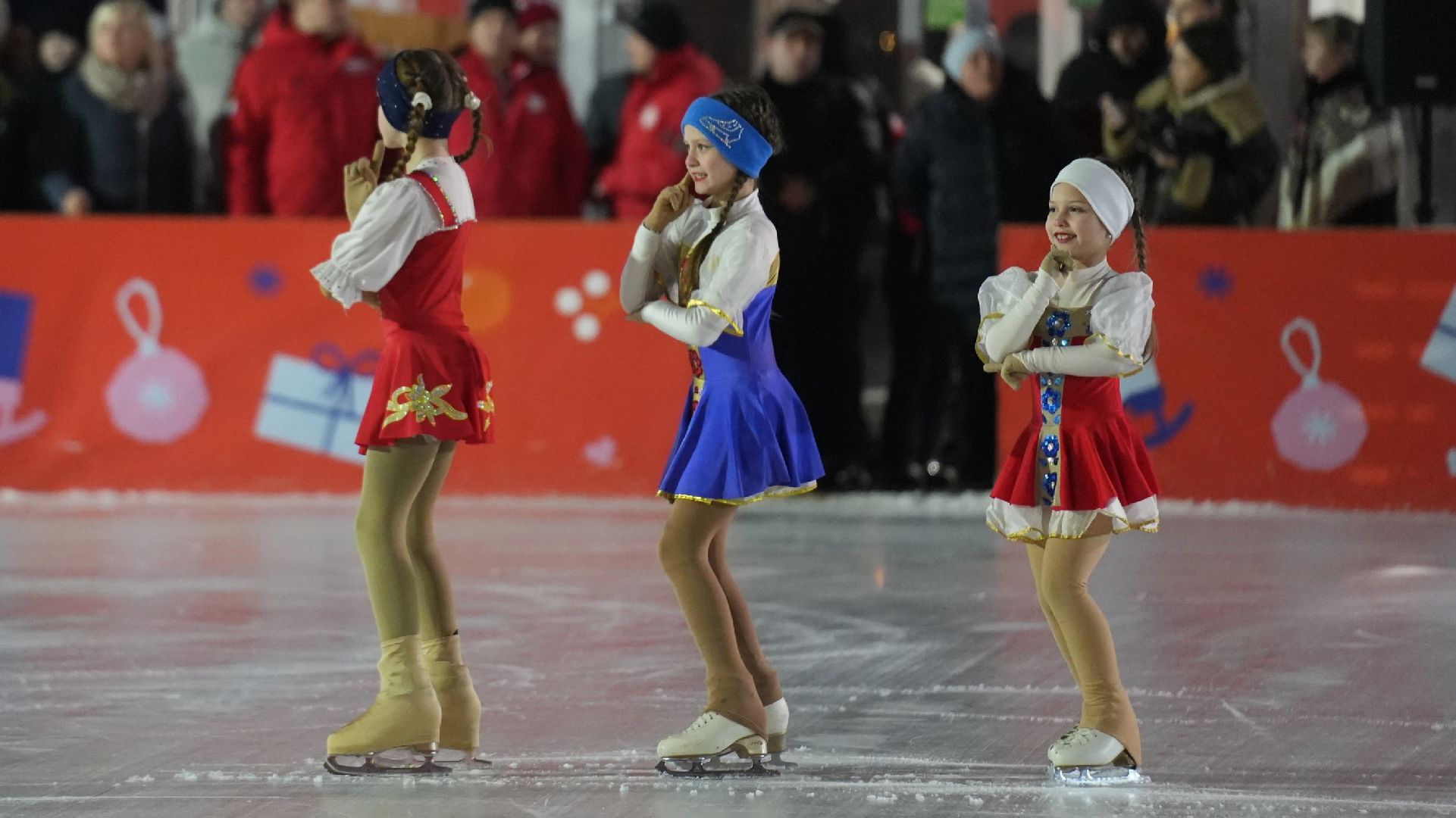 вертикалка, рождество, каток,