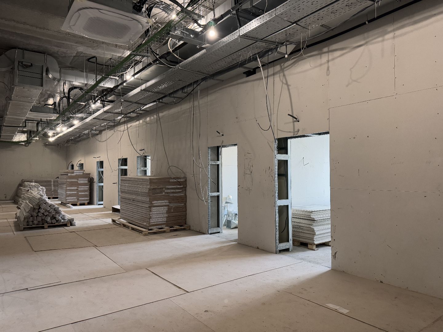 Строительство нового центра в Ромашково, вертикалки, одинцовская областная больница, Одинцово,