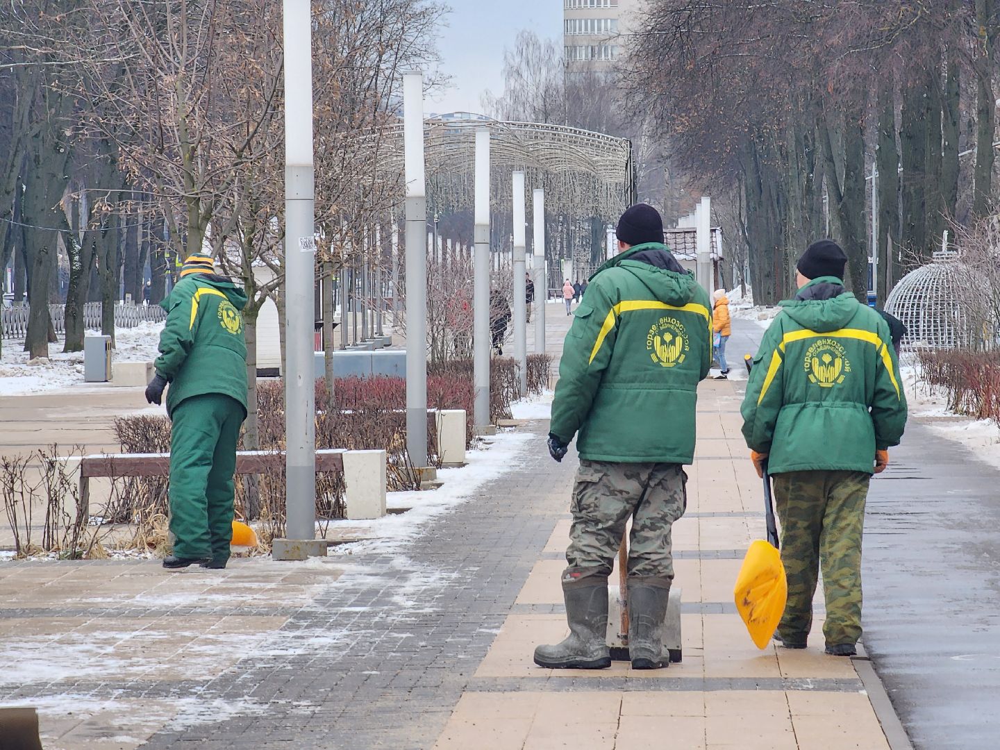 вертикалки, королёв, уборка улиц,