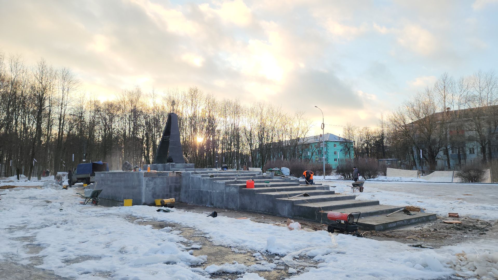 Мемориал, Лобня, Парк, реконструкция, вертикалки,