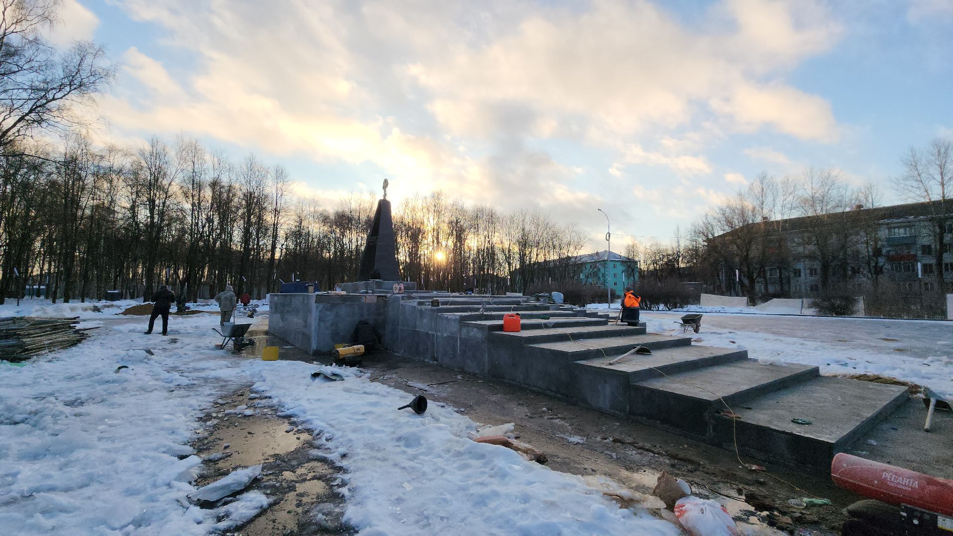 Мемориал, Лобня, Парк, реконструкция, вертикалки,