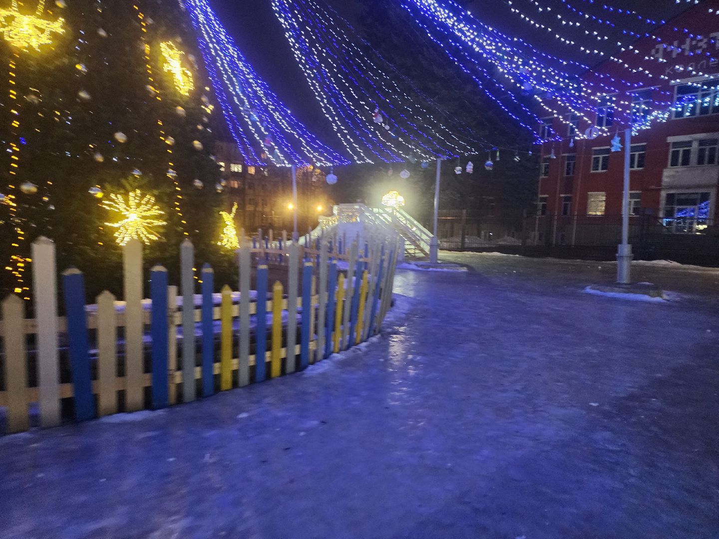 долгопрудный, площадь собина, ледяная горка, вертикалки