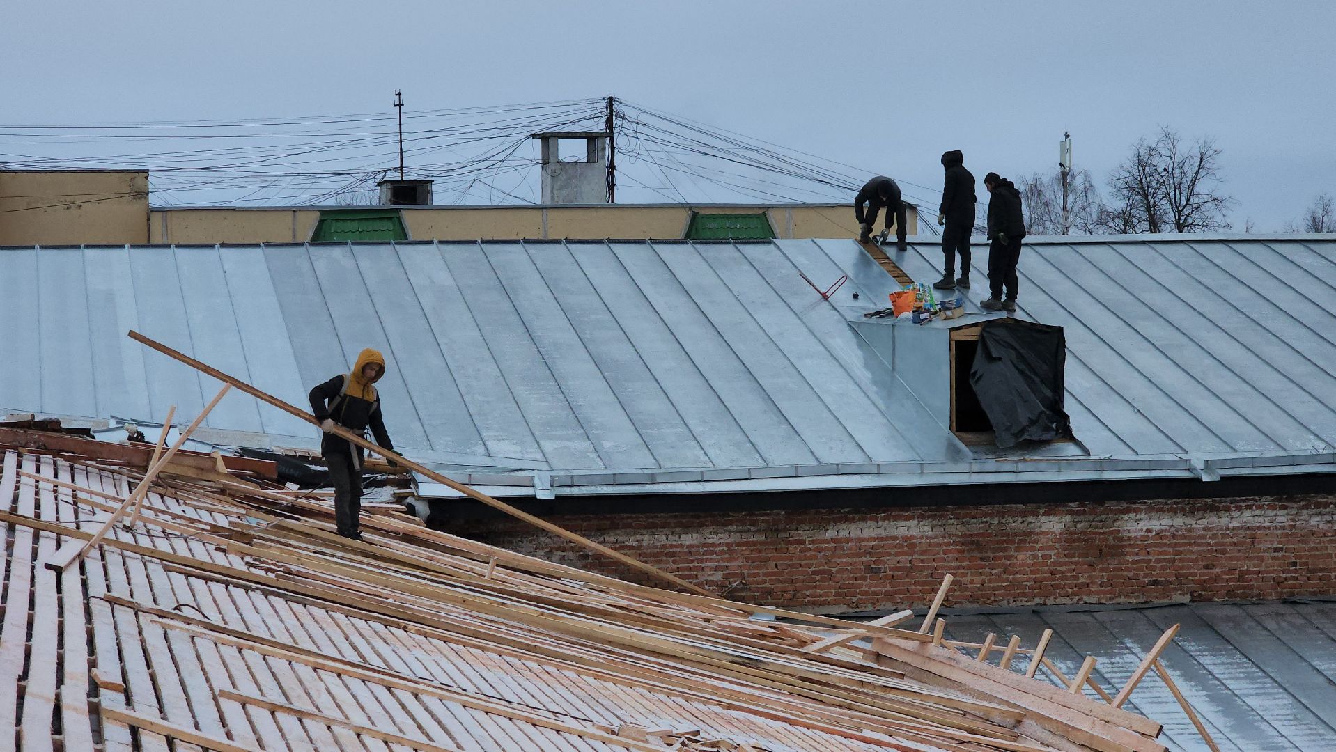 серпухов, улица красный текстильщик, дк исток, капитальный ремонт, дворец культуры, замена кровли,