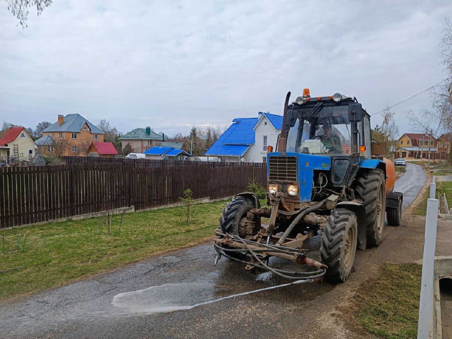 Можайск, Можайский городской округ, Подмосковье, уборка территории, субботник, благоустройство, месяц чистоты и благоустройства, дороги