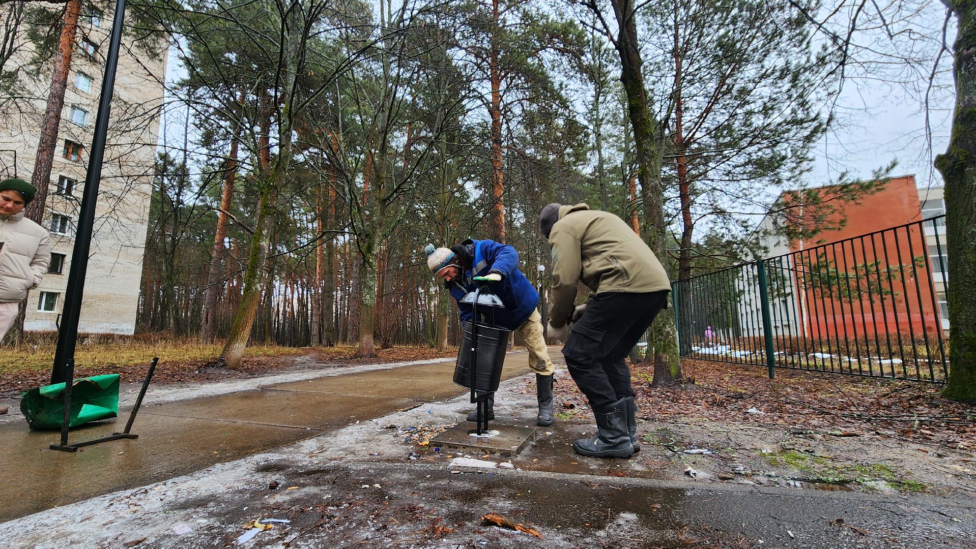 петарды, последствия от петард, благоустройство, мусорки, протвино,