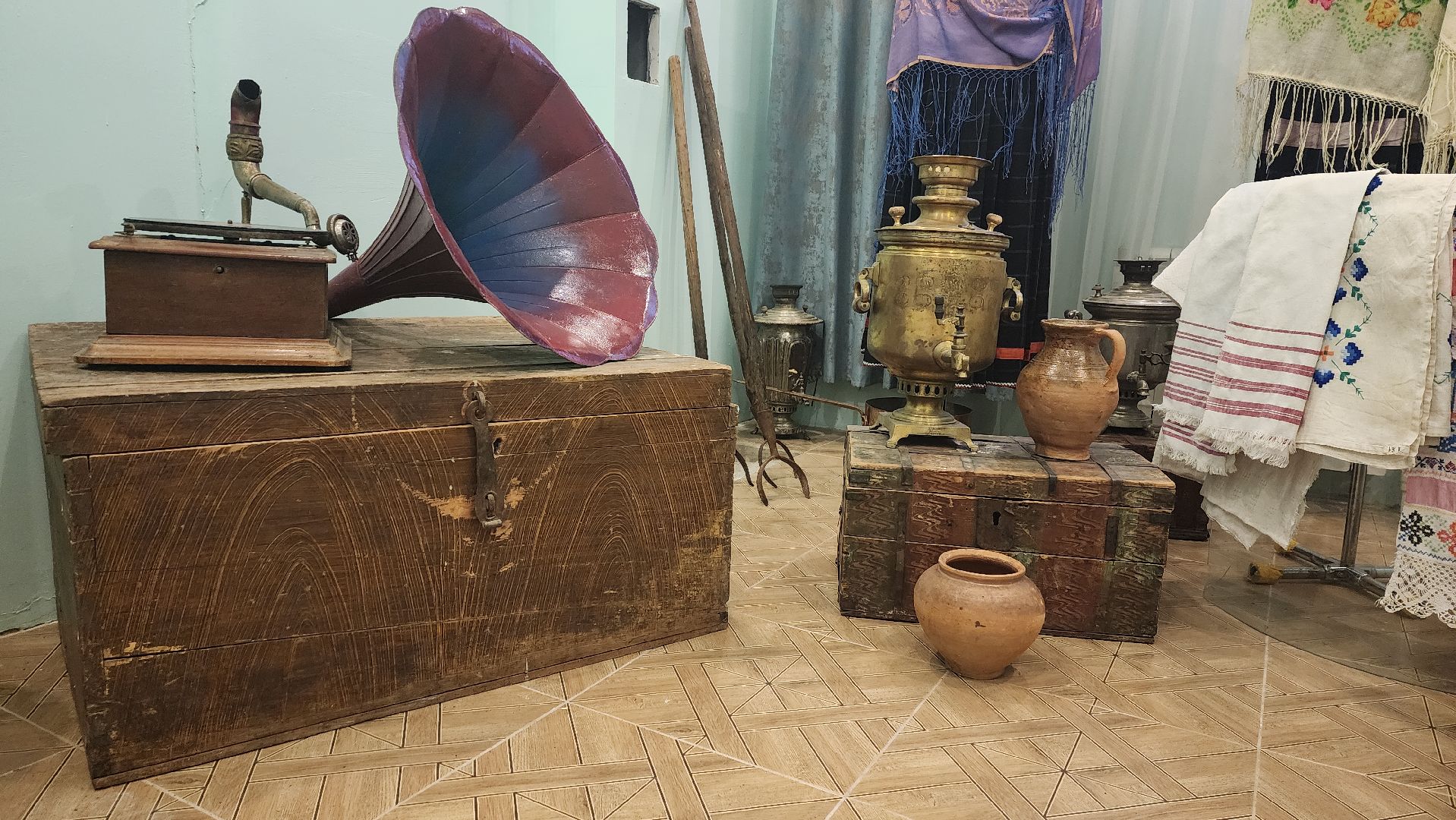 вертикалки, ивантеевка, музей самоваров, коллекционирование, коллекционер, старинные вещи, русский мир, экспозиция, экспонаты,