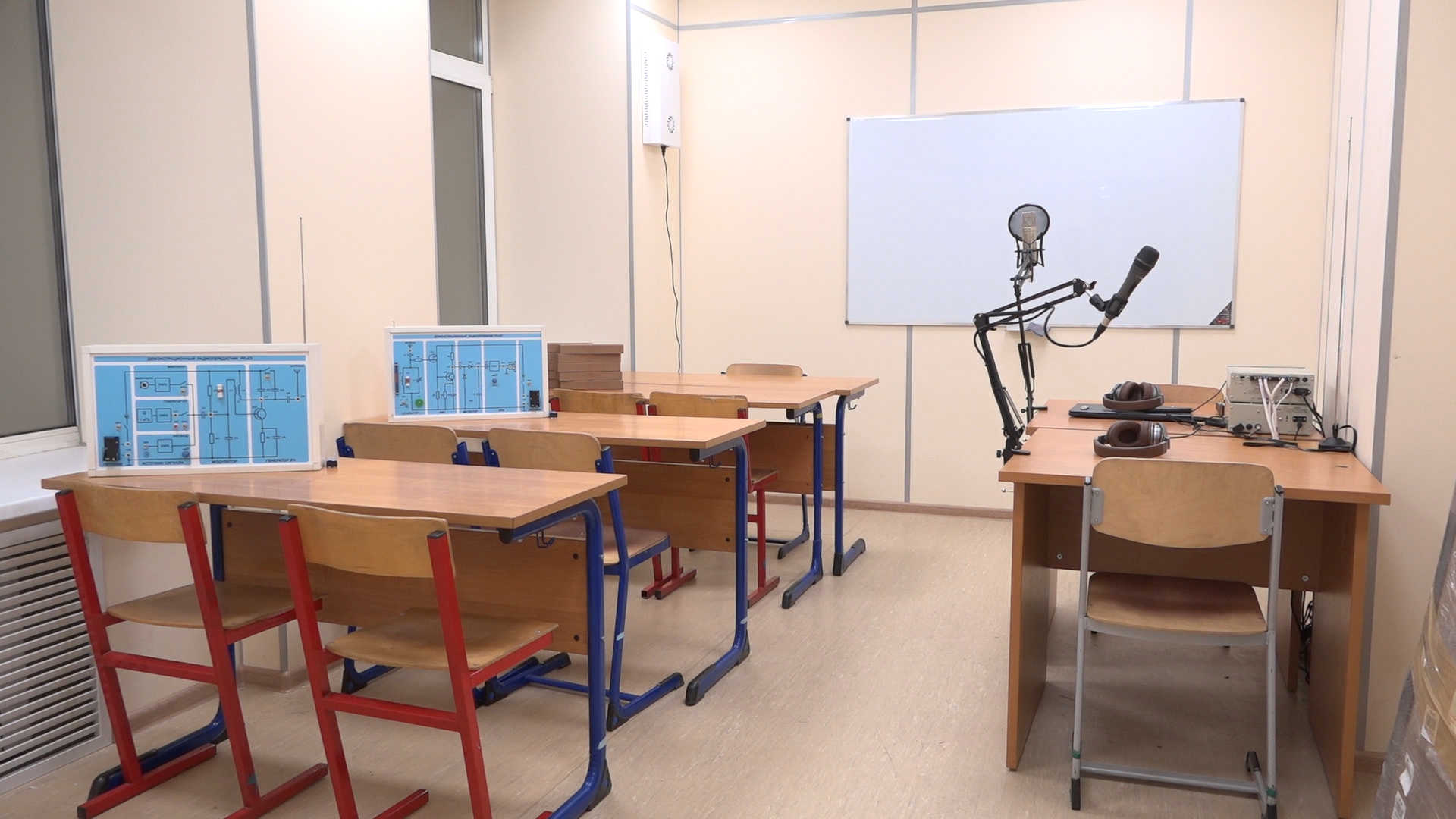 школа Попова Власиха, АС Попов радио, радио класс в школе Попова, школа имени АС Попова, школьное радио,