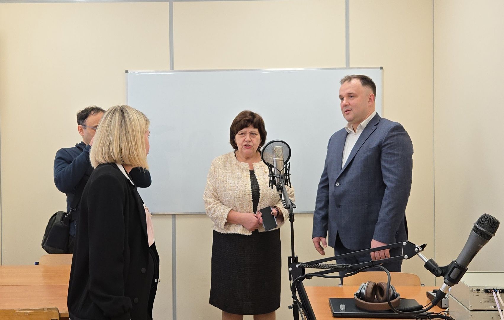 школа Попова Власиха, АС Попов радио, радио класс в школе Попова, школа имени АС Попова, школьное радио,