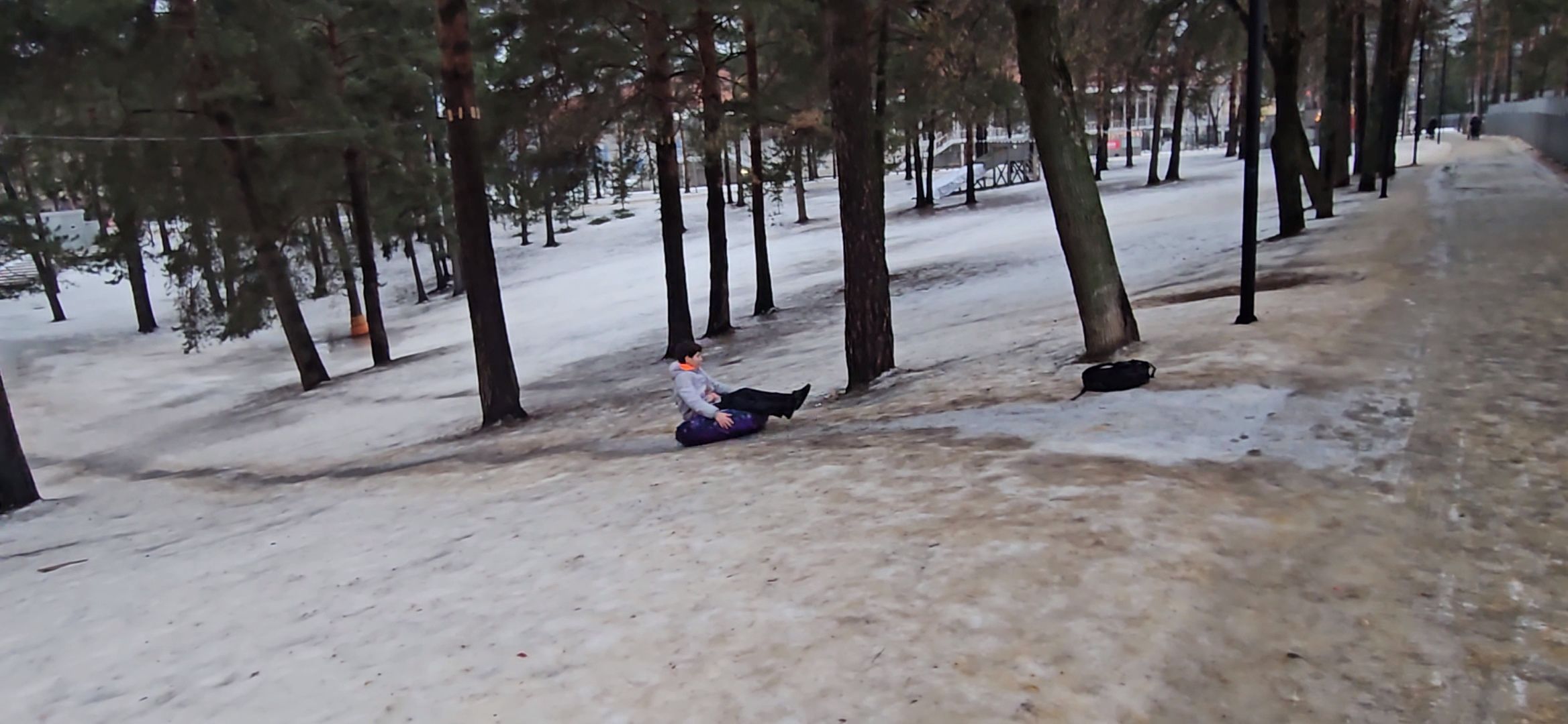 парк, катание с горки, метеорит, история,