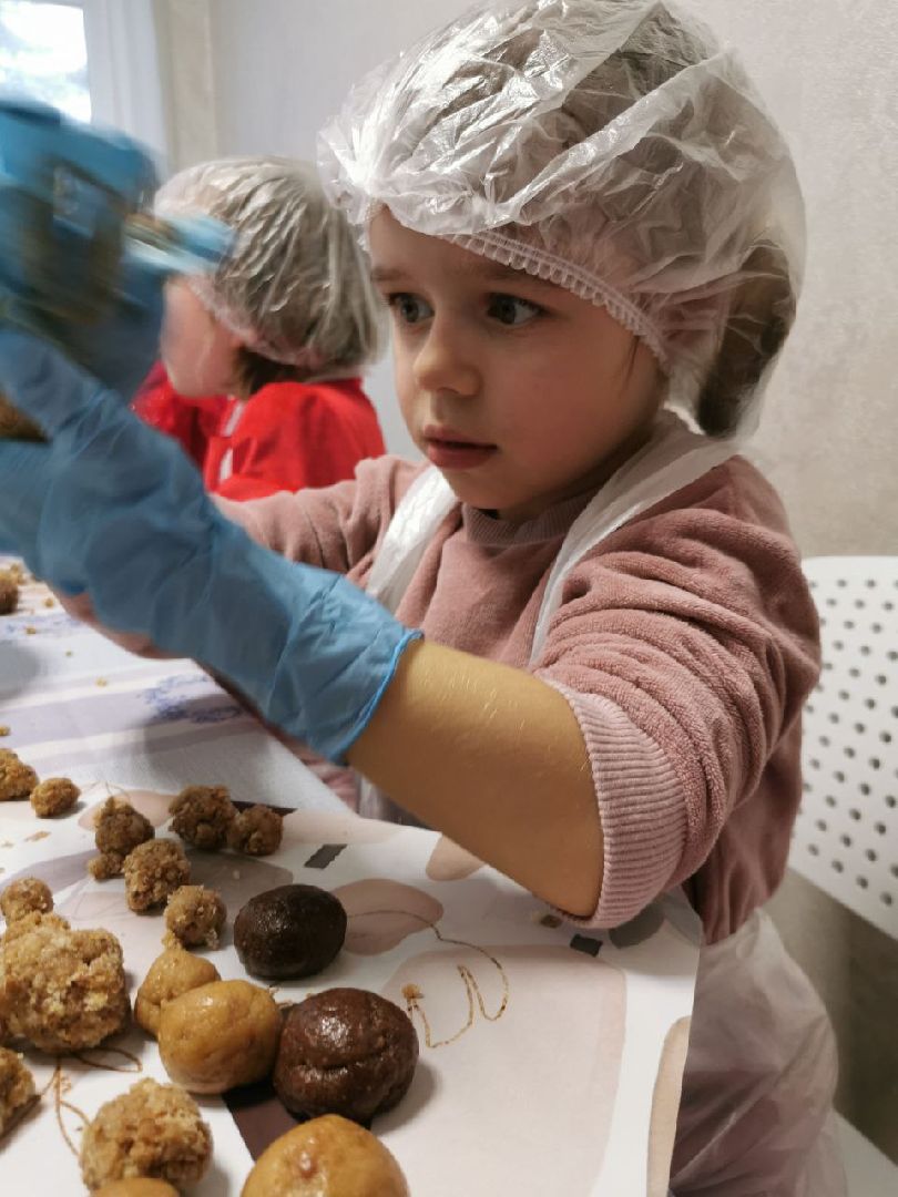 вертикалки, ивантеевка, дети, дети с овз, центр социального обслуживания, мастер-класс, конфеты, благотворительная акция, кулинария,