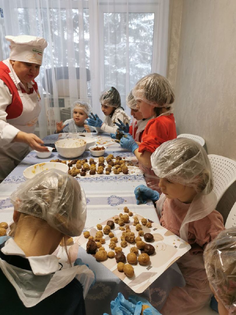 вертикалки, ивантеевка, дети, дети с овз, центр социального обслуживания, мастер-класс, конфеты, благотворительная акция, кулинария,