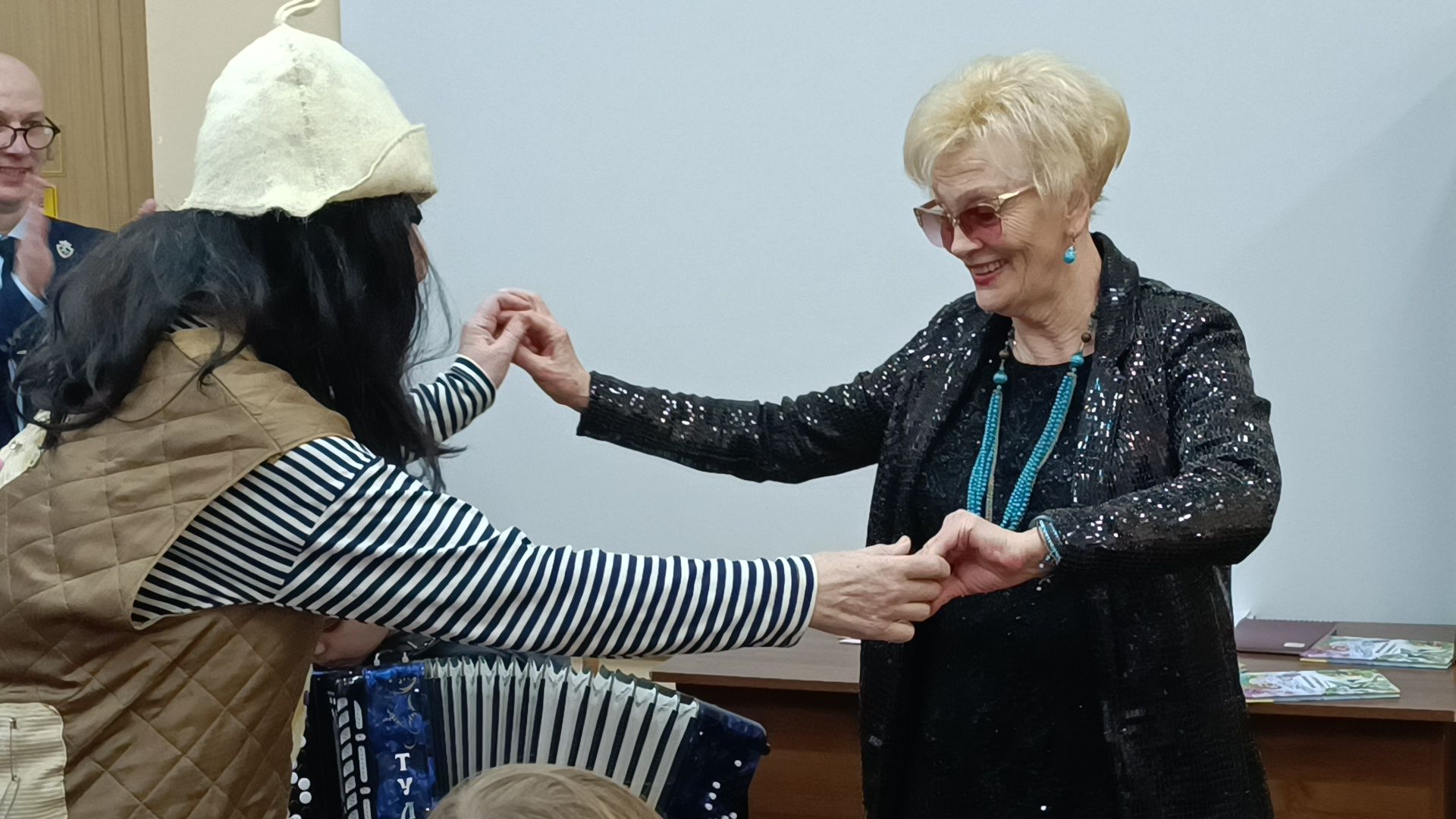 библиотека, лобня, баян, аккордеон,