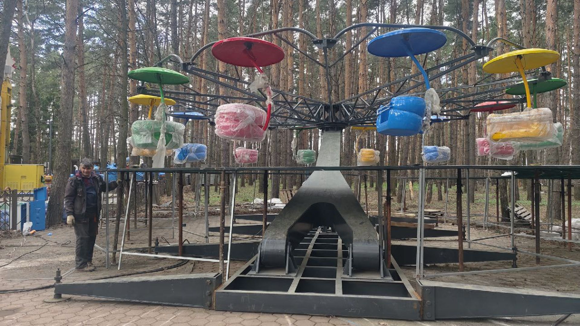 Парк Ёлочки, Подмосковные парки, карусель