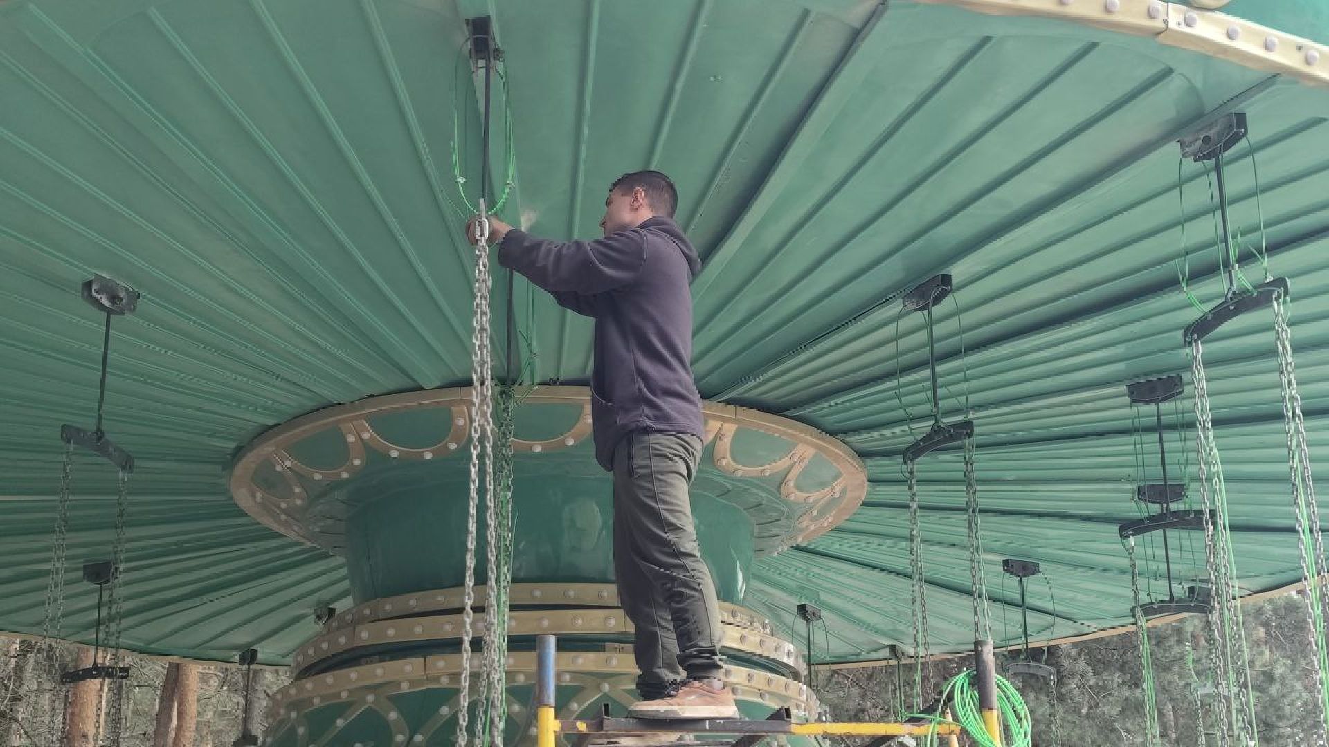 Парк Ёлочки, Подмосковные парки, карусель