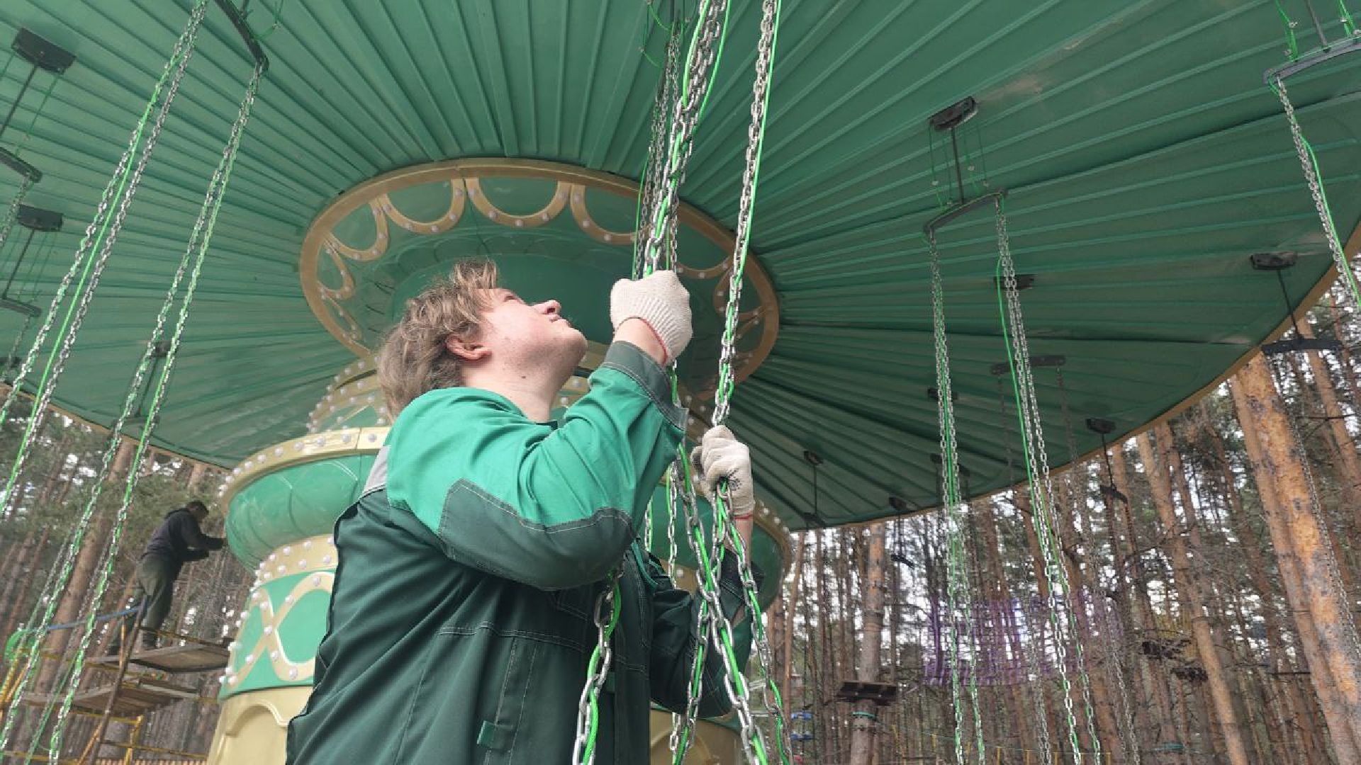 Парк Ёлочки, Подмосковные парки, карусель