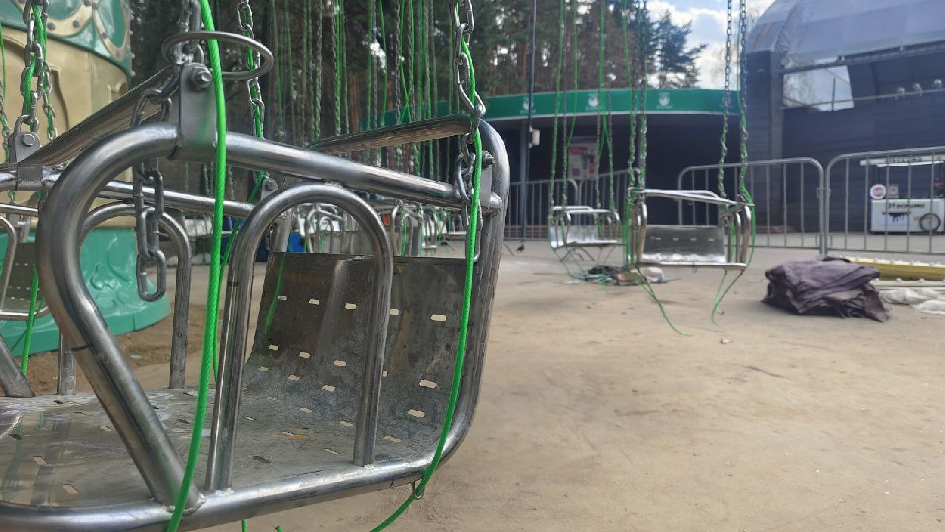 Парк Ёлочки, Подмосковные парки, карусель