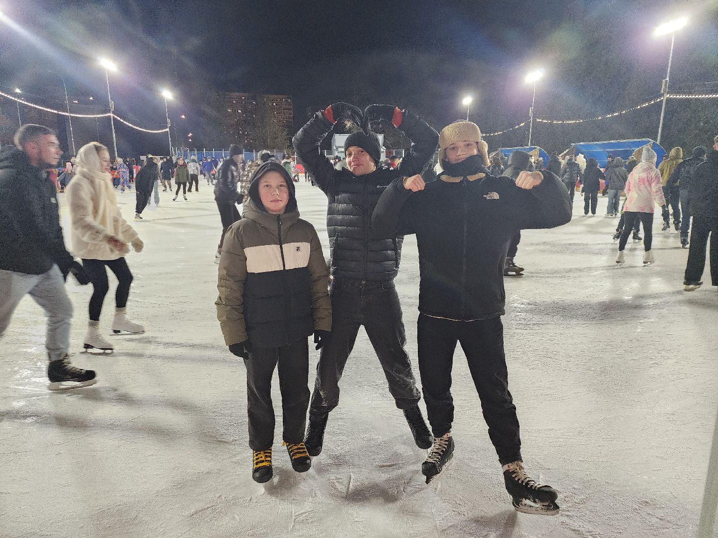 серпухов, подмосковье, каток, спорт, искусственный лед, вертикалкижкх,