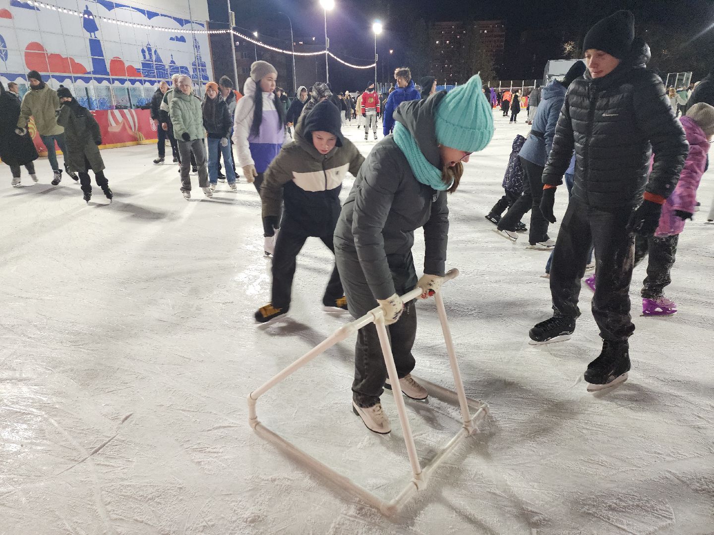 серпухов, подмосковье, каток, спорт, искусственный лед, вертикалкижкх,