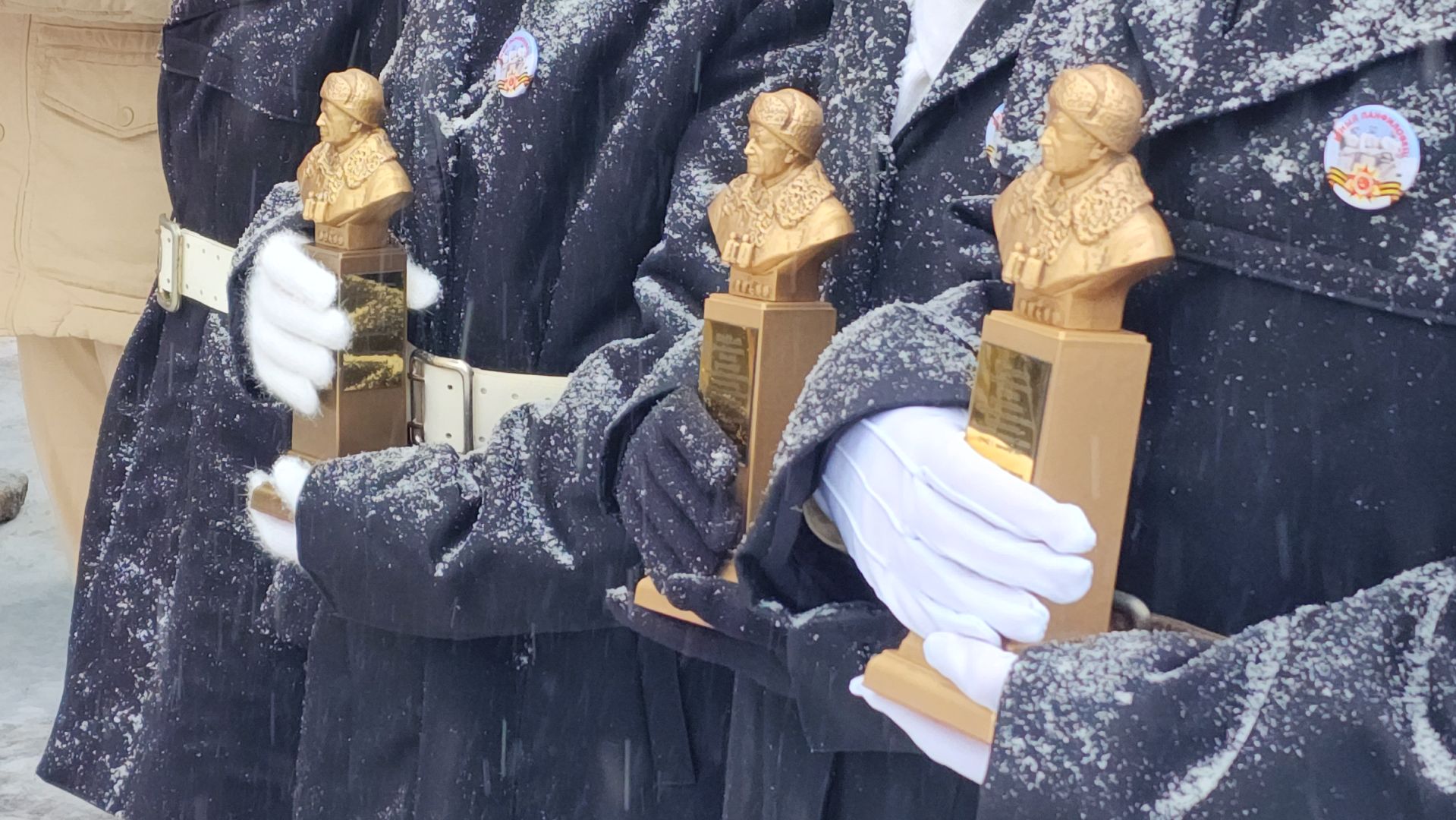 память героям, генерал панфилов, бюст панфилову, открытие памятника,