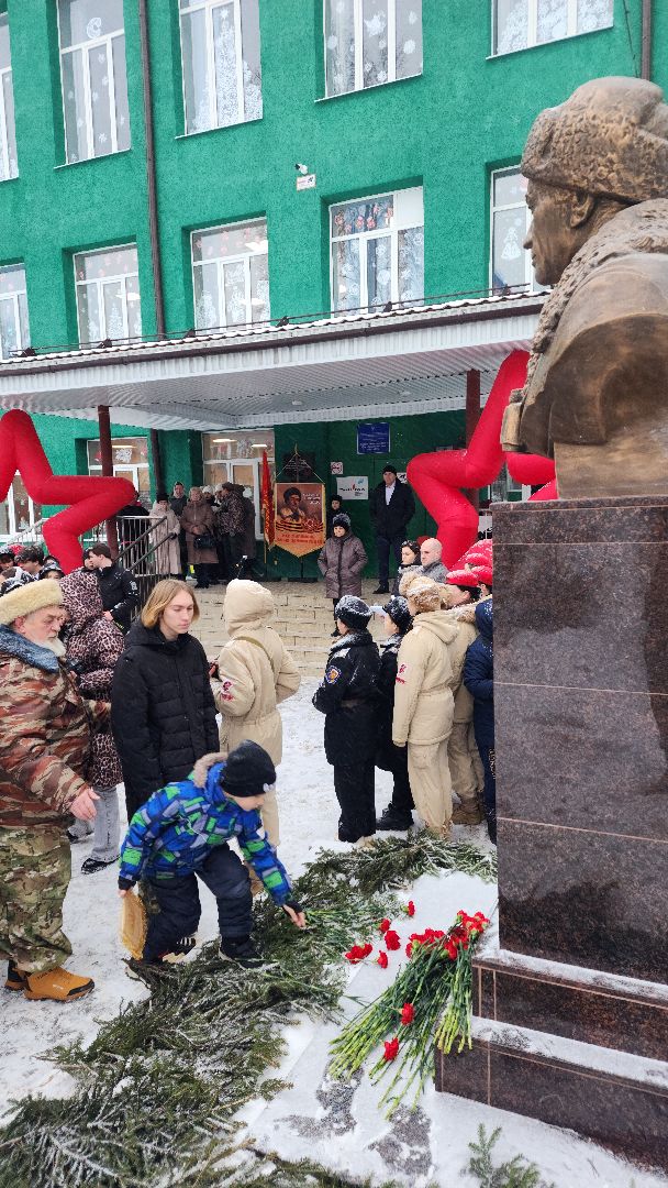 память героям, генерал панфилов, бюст панфилову, открытие памятника,