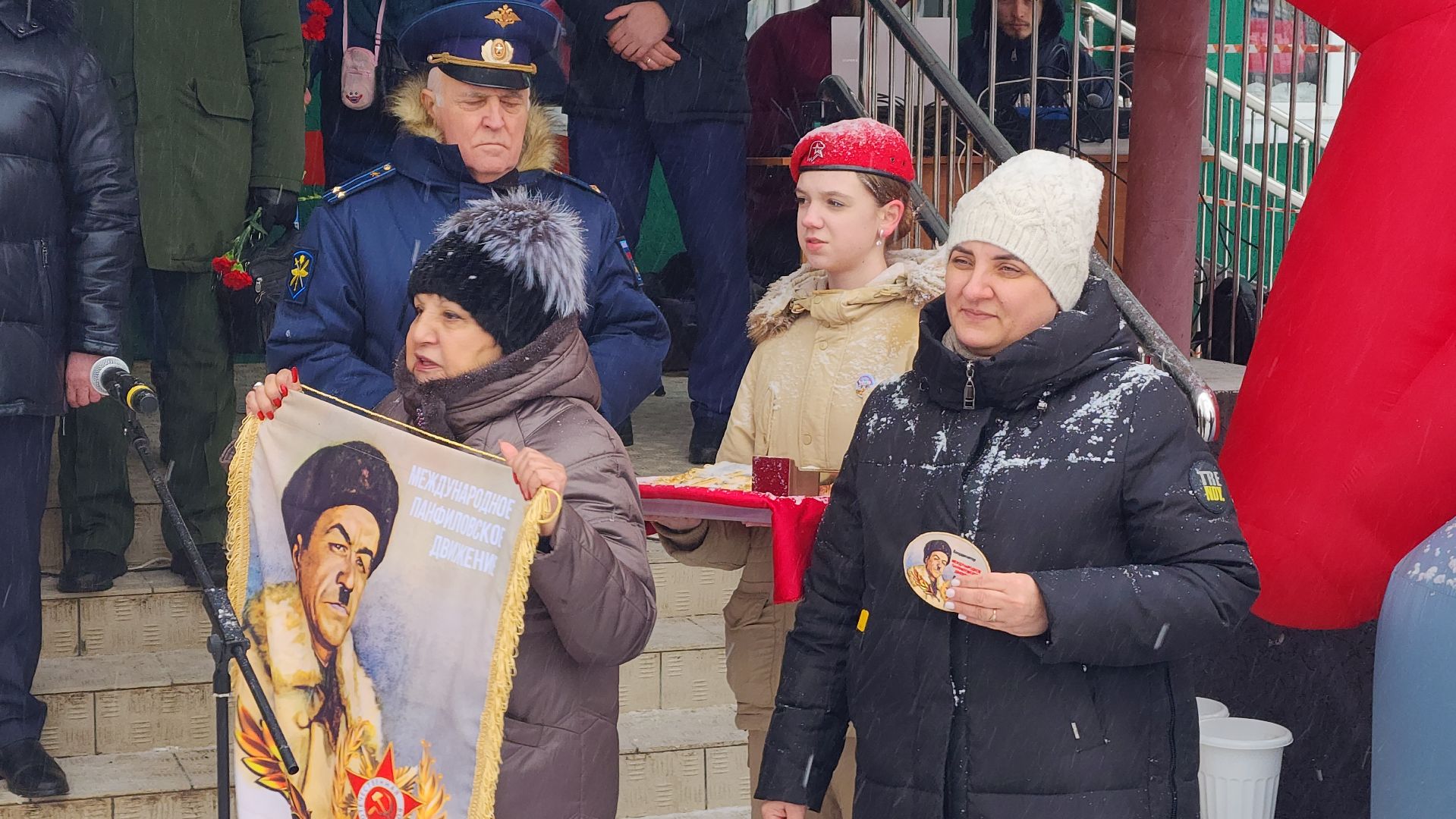 память героям, генерал панфилов, бюст панфилову, открытие памятника,