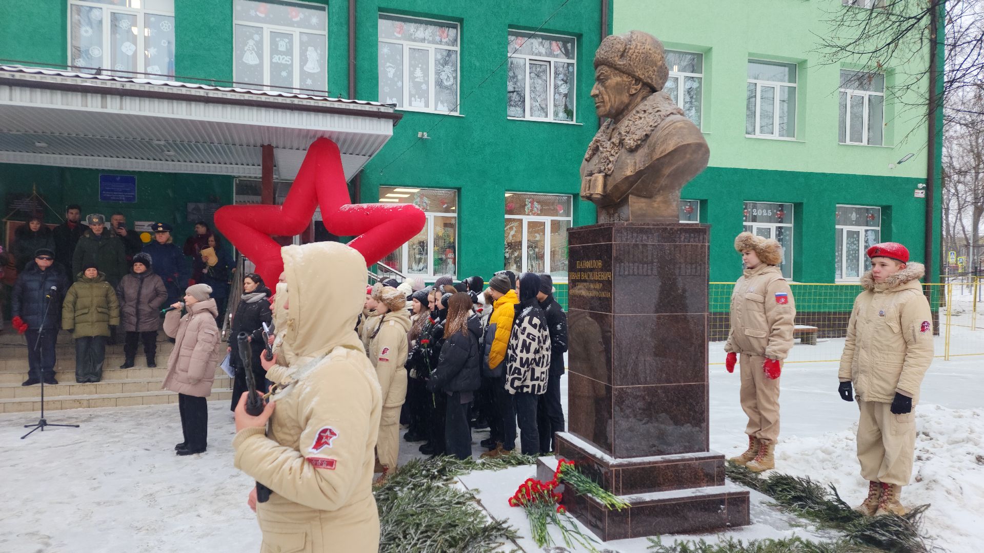 память героям, генерал панфилов, бюст панфилову, открытие памятника,