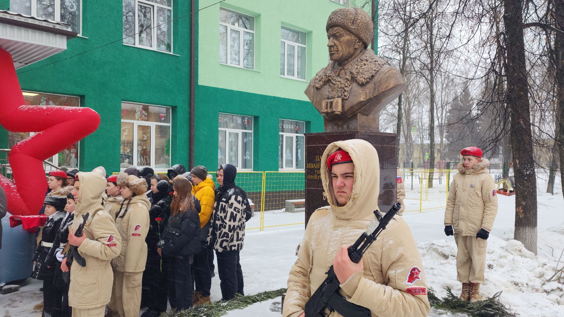 память героям, генерал панфилов, бюст панфилову, открытие памятника,