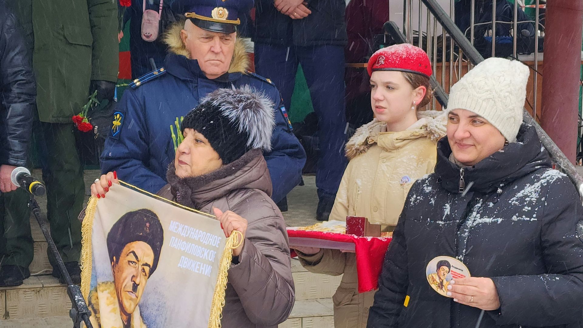 память героям, генерал панфилов, бюст панфилову, открытие памятника,