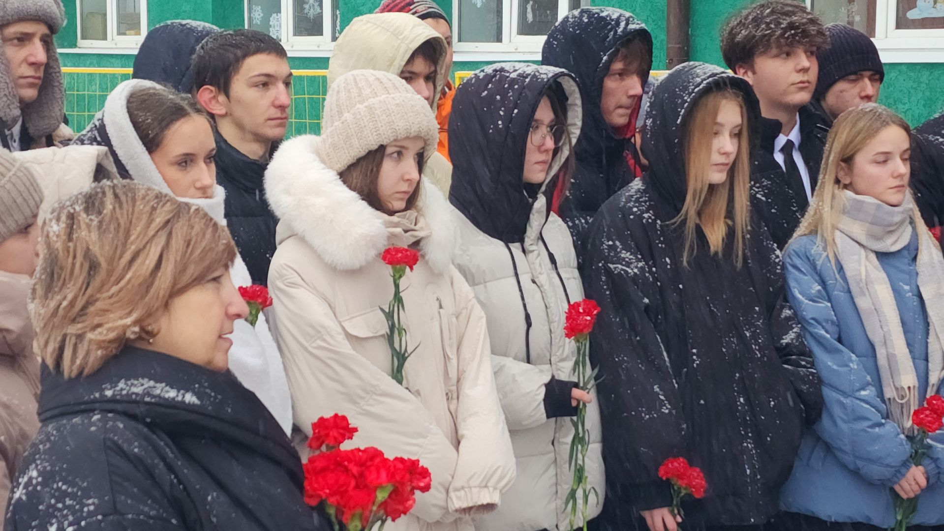 память героям, генерал панфилов, бюст панфилову, открытие памятника,