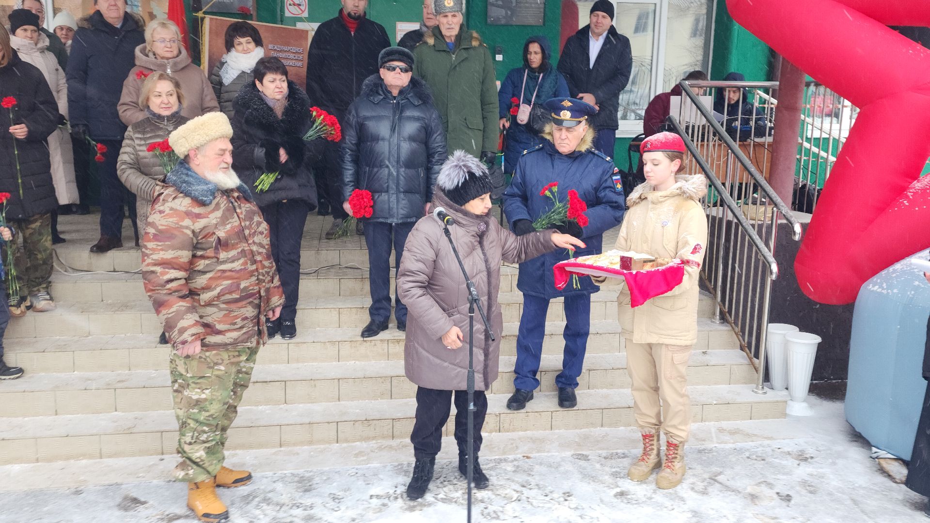 память героям, генерал панфилов, бюст панфилову, открытие памятника,