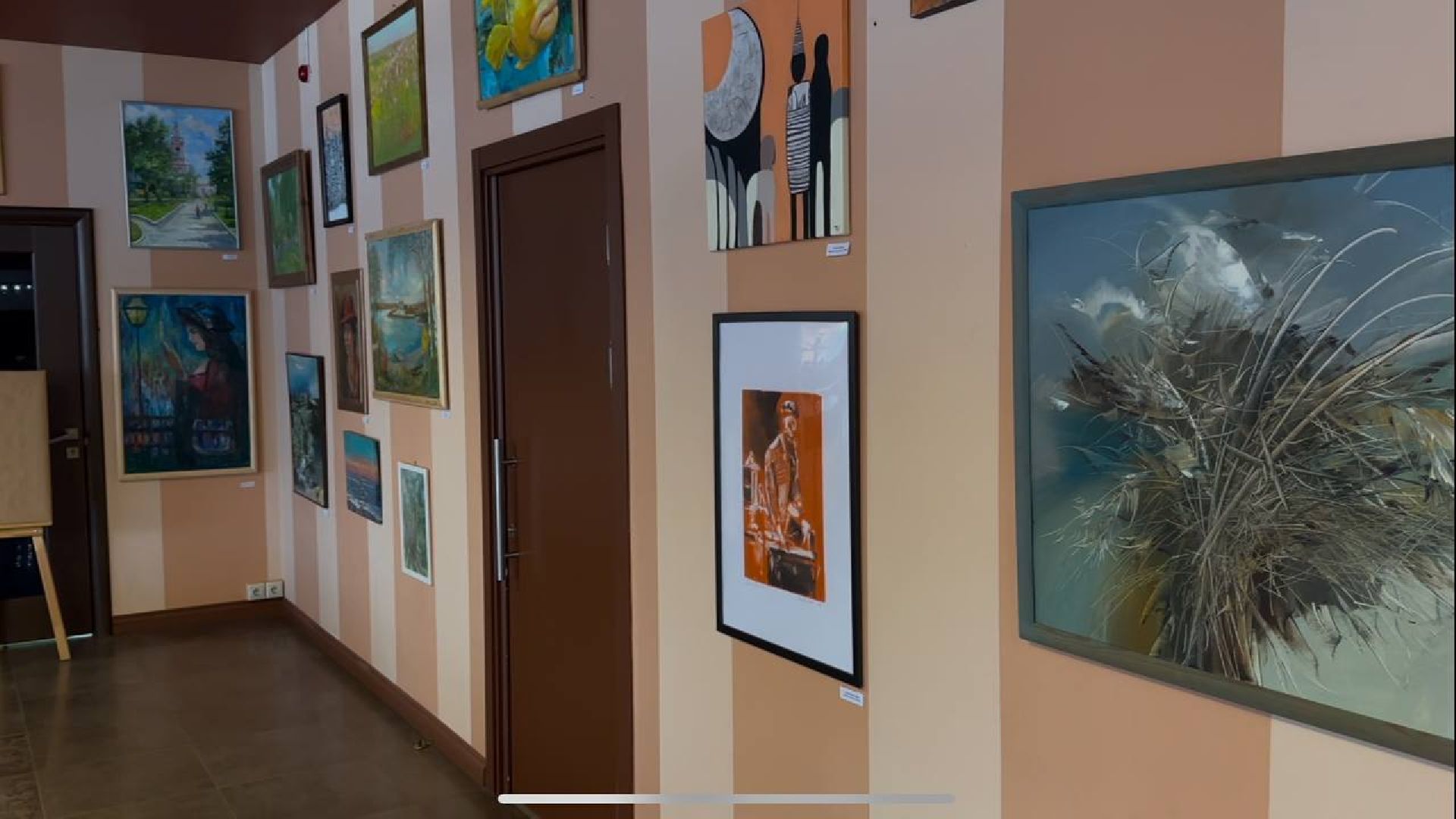 художественная выставка, художник,